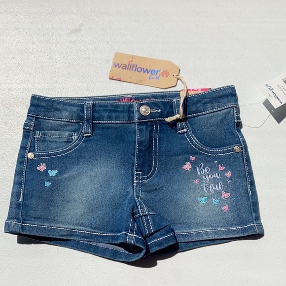 Wallflower embroidered butterfly be you tiful jean short girls 5 - Picture 10 of 17